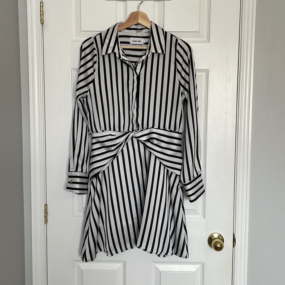 Line & Dot striped shirtdress